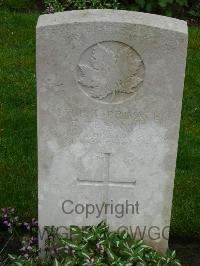 Etaples Military Cemetery - Traynor, E